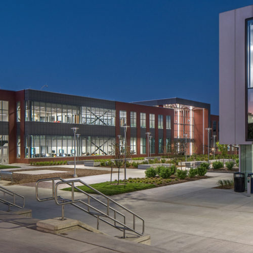 Metropolitan Community College Fort Omaha Campus - Holland Basham ...