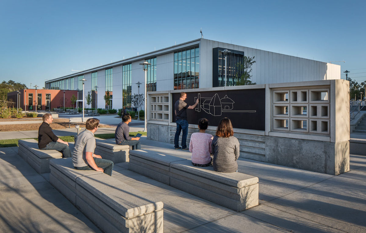 Metropolitan Community College Fort Omaha Campus Exterior