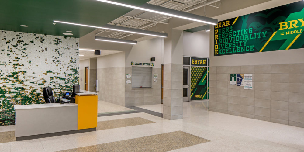 Omaha Public Schools - Bryan Middle School Renovation & Boys & Girls Club of the Midlands Addition Interior