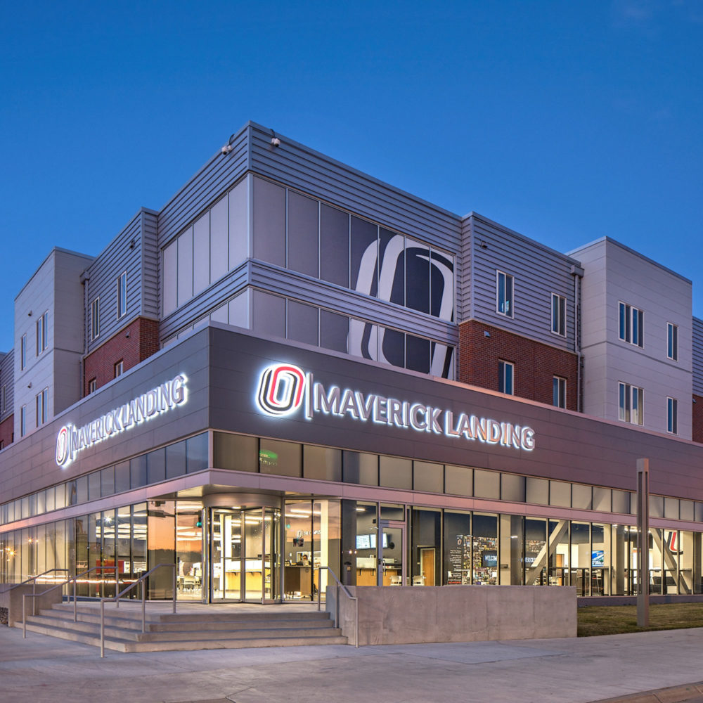 University of Nebraska Omaha Maverick Landing & Scott Crossing Exterior